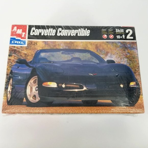 AMT 1998 GM Chevrolet Corvette Convertible 1:25 Model Kit Black L 2 Assembly Req - Picture 1 of 7
